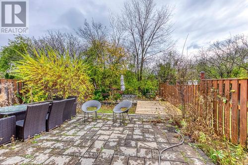 360 Riverstone Drive, Oakville, ON - Outdoor