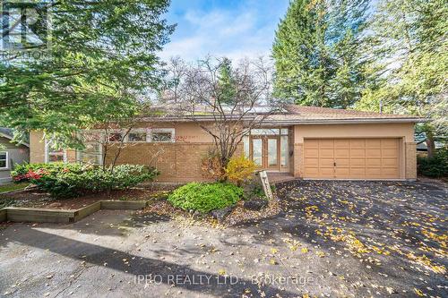 4189 Inglewood Drive, Burlington, ON - Outdoor