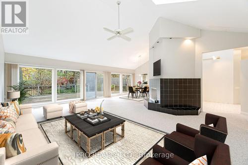 4189 Inglewood Drive, Burlington, ON - Indoor Photo Showing Living Room