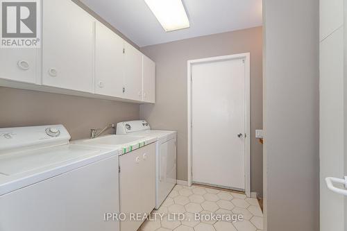 4189 Inglewood Drive, Burlington, ON - Indoor Photo Showing Laundry Room