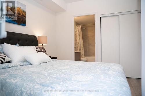 3207 - 36 Elm Drive, Mississauga, ON - Indoor Photo Showing Bedroom