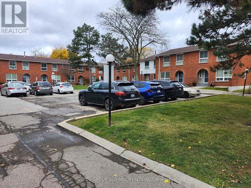 31 - 2395 Bromsgrove Road, Mississauga, ON - Outdoor