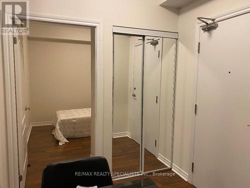 215 - 830 Scollard Court, Mississauga, ON - Indoor Photo Showing Other Room