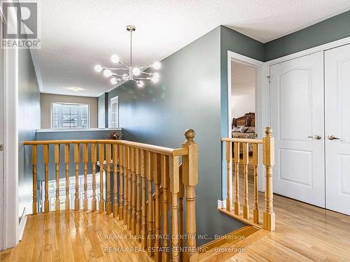 31 Donherb Crescent, Caledon, ON - Indoor Photo Showing Other Room