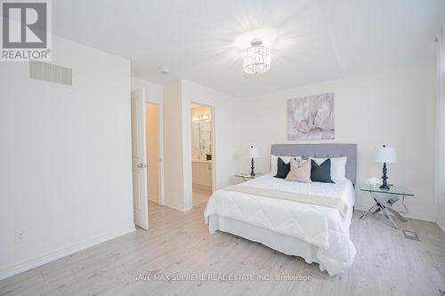 35 Hogan Manor Drive, Brampton, ON - Indoor Photo Showing Bedroom