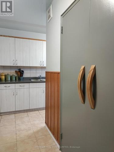 811 - 80 Grandravine Drive, Toronto, ON - Indoor Photo Showing Kitchen With Double Sink