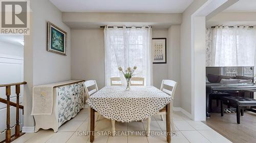 3355 Mockingbird Common Crescent, Oakville, ON - Indoor Photo Showing Dining Room