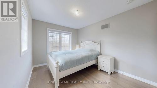 3355 Mockingbird Common Crescent, Oakville, ON - Indoor Photo Showing Bedroom