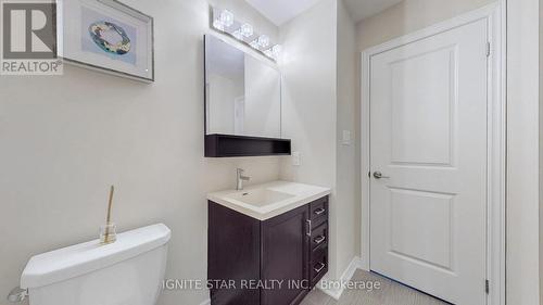 3355 Mockingbird Common Crescent, Oakville, ON - Indoor Photo Showing Bathroom