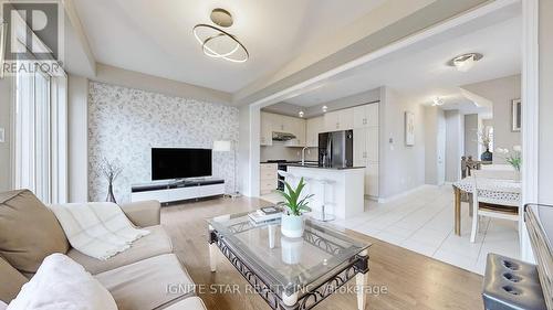 3355 Mockingbird Common Crescent, Oakville, ON - Indoor Photo Showing Living Room