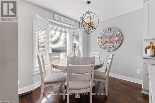 3838 Summit Avenue, Fort Erie, ON - Indoor Photo Showing Dining Room