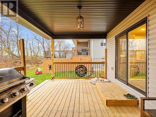 271 South Street, Southwest Middlesex, ON - Outdoor With Deck Patio Veranda With Exterior