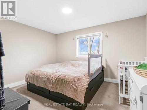 271 South Street, Southwest Middlesex, ON - Indoor Photo Showing Bedroom