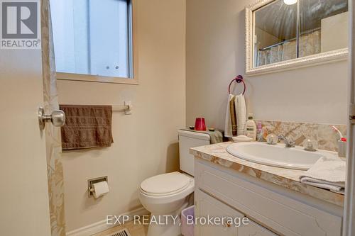 116 Glamis Road, Cambridge, ON - Indoor Photo Showing Bathroom