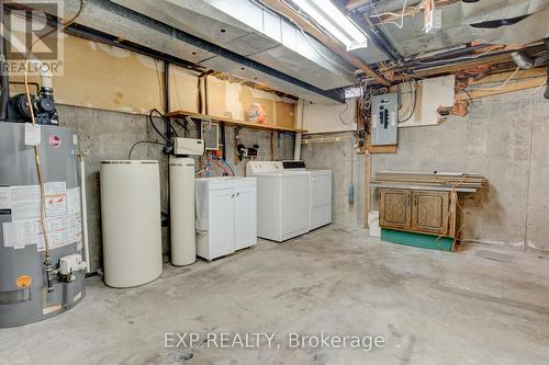 116 Glamis Road, Cambridge, ON - Indoor Photo Showing Laundry Room