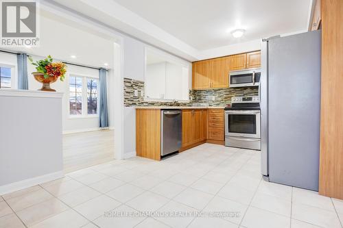 11 - 250 Richvale Drive, Brampton, ON - Indoor Photo Showing Kitchen