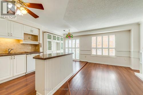 159 - 5530 Glen Erin Drive, Mississauga, ON - Indoor Photo Showing Kitchen