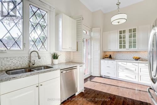 61 - 3360 Council Ring Road, Mississauga, ON - Indoor Photo Showing Kitchen With Double Sink With Upgraded Kitchen