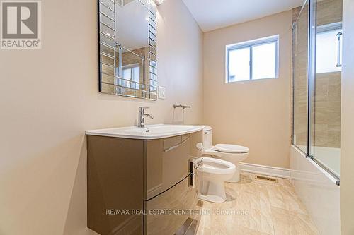 Main - 15 Northwood Drive, Brampton, ON - Indoor Photo Showing Bathroom