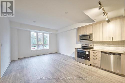 Th11 - 4015 Hickory Drive, Mississauga, ON - Indoor Photo Showing Kitchen