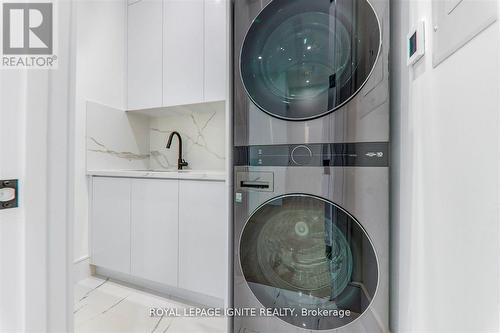 231 Falstaff Avenue, Toronto, ON - Indoor Photo Showing Laundry Room