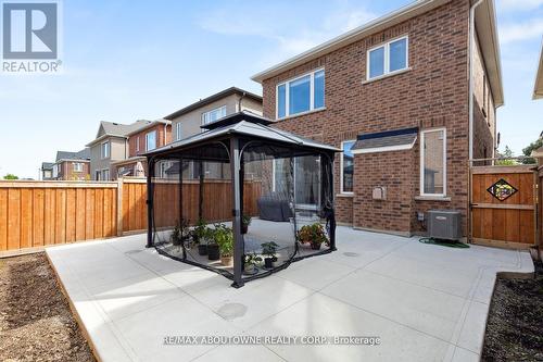 879 Hickory Crescent, Milton, ON - Outdoor