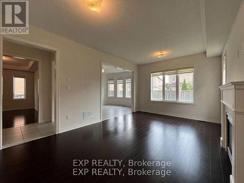 1206 Mccron Crescent, Newmarket, ON - Indoor Photo Showing Other Room