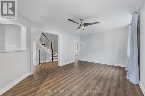 21 Leslie Avenue, Barrie, ON - Indoor Photo Showing Other Room