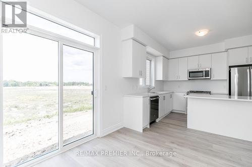 57 Union Boulevard, Wasaga Beach, ON - Indoor Photo Showing Kitchen