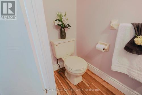 1068 Pepperbush Court, Oshawa, ON - Indoor Photo Showing Bathroom