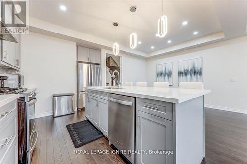 20 Icemaker Way, Whitby, ON - Indoor Photo Showing Kitchen With Upgraded Kitchen