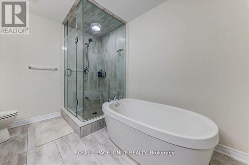 20 Icemaker Way, Whitby, ON - Indoor Photo Showing Bathroom