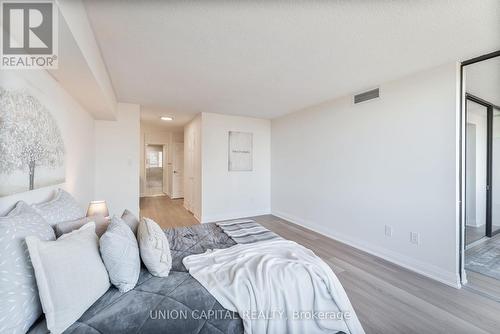 611 - 2350 Bridletowne Circle, Toronto, ON - Indoor Photo Showing Bedroom