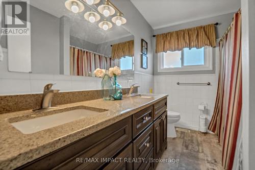 348 Ridgeway Avenue, Oshawa, ON - Indoor Photo Showing Bathroom