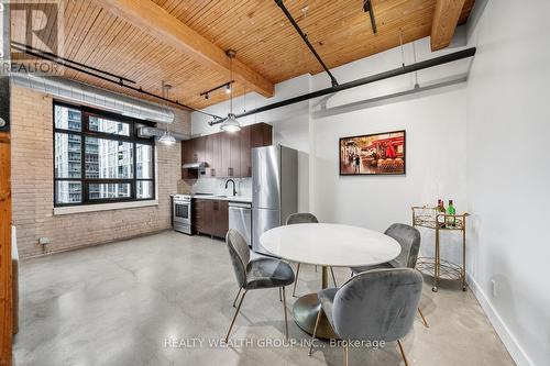 507 - 68 Broadview Avenue, Toronto, ON - Indoor Photo Showing Dining Room