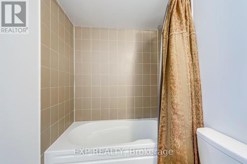 314 - 30 Meadowglen Place, Toronto, ON - Indoor Photo Showing Bathroom