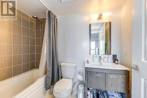 314 - 30 Meadowglen Place, Toronto, ON - Indoor Photo Showing Bathroom