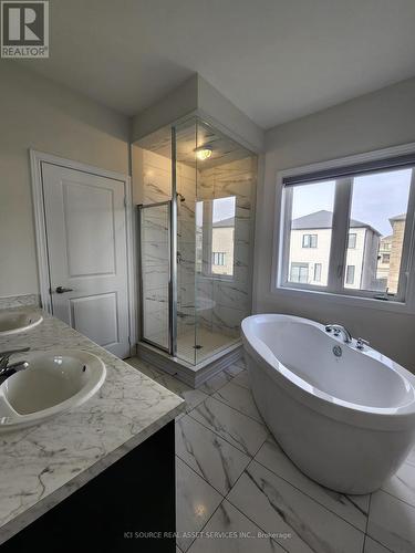 1344 Klondike Drive, Oshawa, ON - Indoor Photo Showing Bathroom