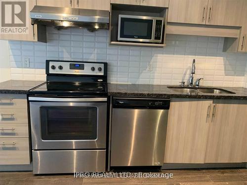 1101 - 99 South Town Centre Boulevard, Markham, ON - Indoor Photo Showing Kitchen With Double Sink With Upgraded Kitchen