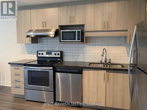 1101 - 99 South Town Centre Boulevard, Markham, ON - Indoor Photo Showing Kitchen With Double Sink With Upgraded Kitchen