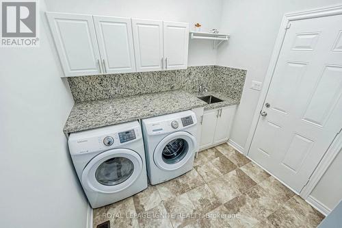 36 Lewis Avenue, Bradford West Gwillimbury, ON - Indoor Photo Showing Laundry Room