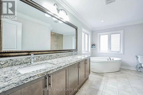 36 Lewis Avenue, Bradford West Gwillimbury, ON - Indoor Photo Showing Bathroom