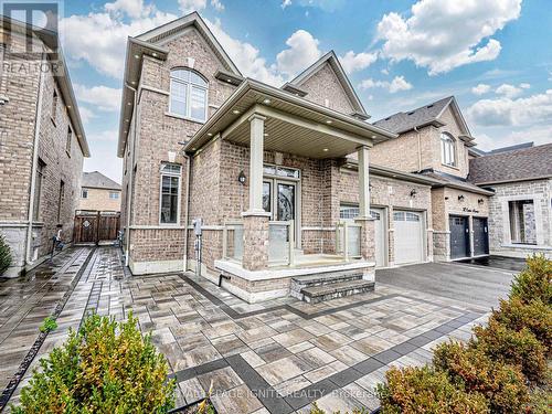 36 Lewis Avenue, Bradford West Gwillimbury, ON - Outdoor With Facade