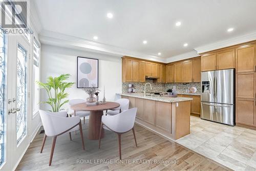 36 Lewis Avenue, Bradford West Gwillimbury, ON - Indoor Photo Showing Kitchen