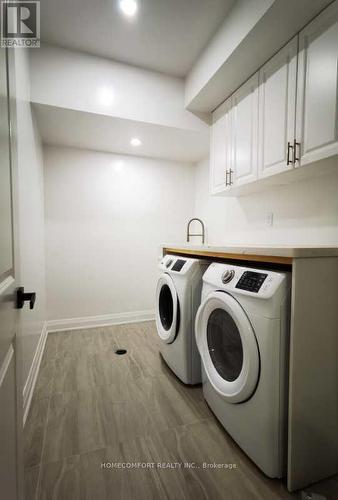 111 Mitchell Place, Newmarket, ON - Indoor Photo Showing Laundry Room