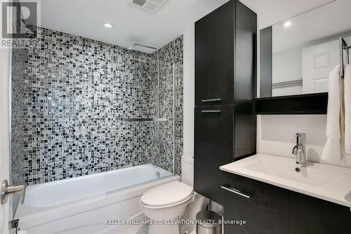 1506 - 40 Scollard St Street, Toronto, ON - Indoor Photo Showing Bathroom