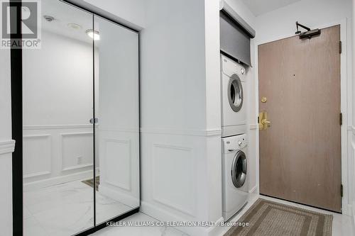 1506 - 40 Scollard St Street, Toronto, ON - Indoor Photo Showing Laundry Room