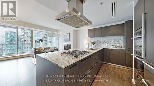 2803 - 180 University Avenue, Toronto, ON - Indoor Photo Showing Kitchen With Upgraded Kitchen