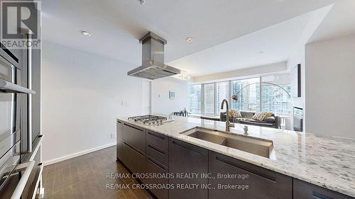 2803 - 180 University Avenue, Toronto, ON - Indoor Photo Showing Kitchen