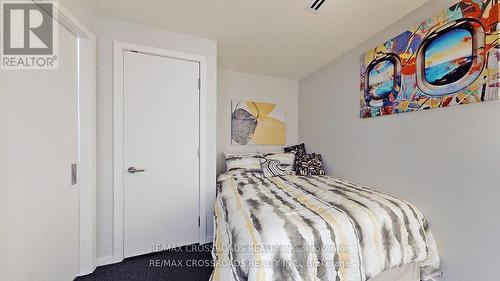 2803 - 180 University Avenue, Toronto, ON - Indoor